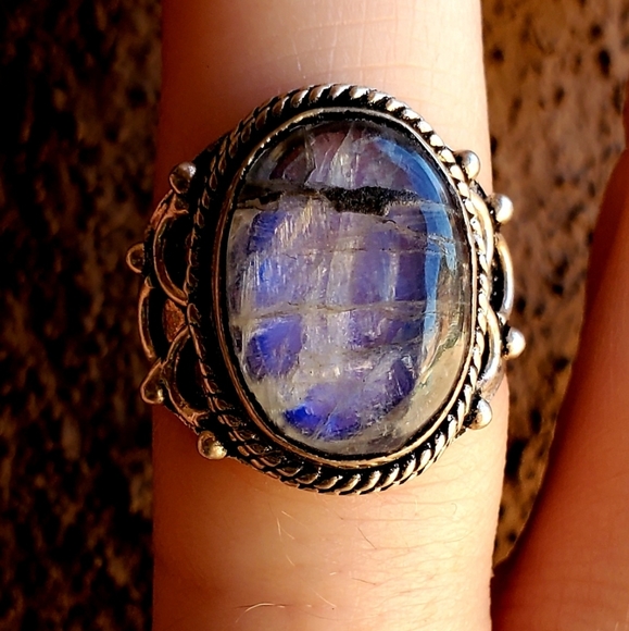 New Rare Purple Labradorite Silver Ring. - Picture 11 of 16